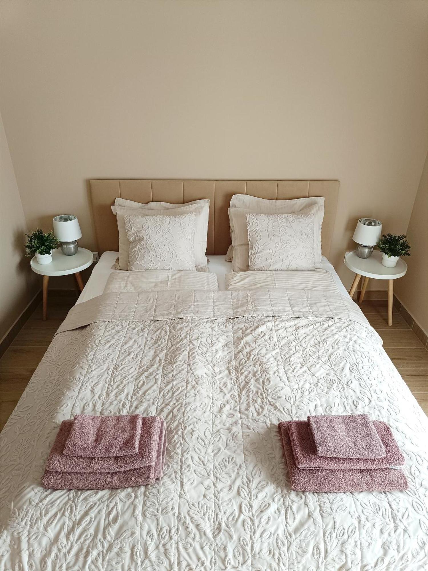 Modern Lux Home แซแก็ด ภายนอก รูปภาพ